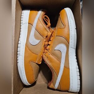 Nike Dunk Low Retro SE "Monarch"